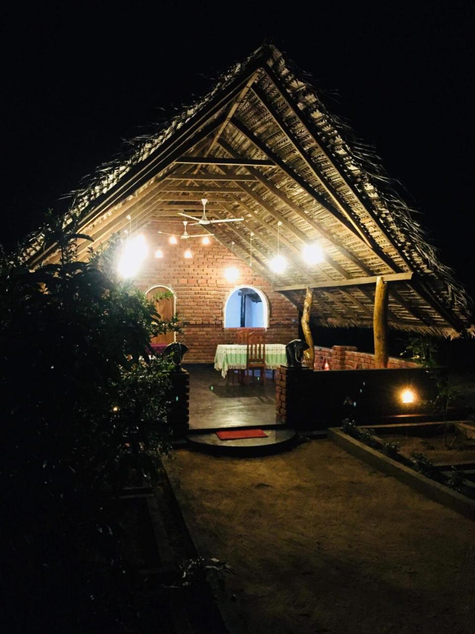 Winmi Resort Habarana Exterior photo